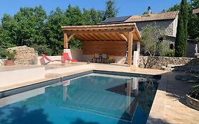 Chambre d'hôtes climatisée avec terrasse privée